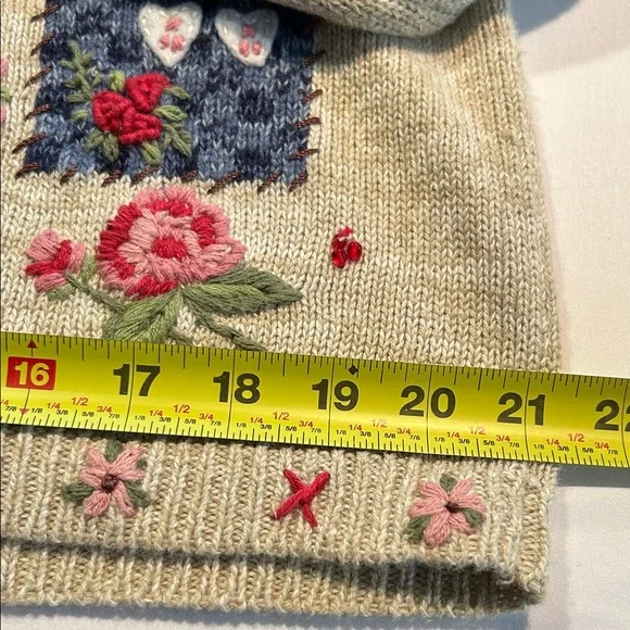 Embroidered Heart Pattern Cardigan - Picture 11 of 13